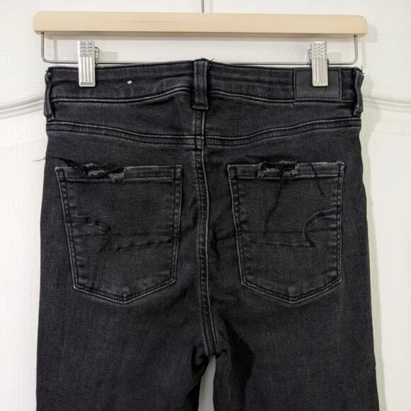 AE | Super High-Waisted Jegging Crop in Distressed Black Blaze - Picture 11 of 15